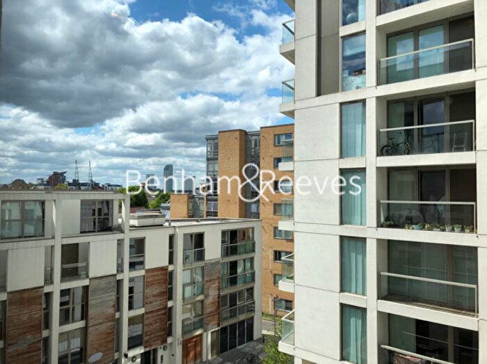 1 Bedroom Flat To Rent In Lanterns Way, London, E14