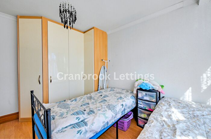 3 Bedroom Terraced House For Sale In Saltash Road, Hainault, IG6