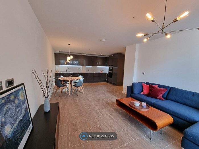 3 Bedroom Flat To Rent In Triathlon Point, London, E20