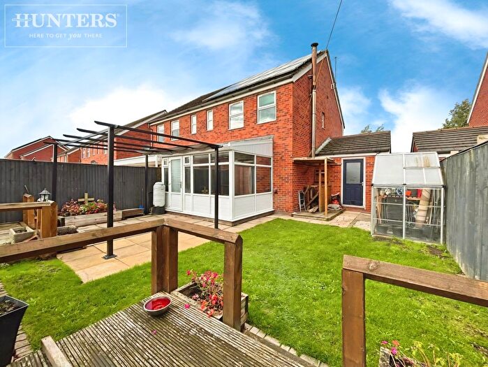 3 Bedroom Semi Detached House For Sale In Woodcross Avenue, Grimethorpe, Barnsley, S72
