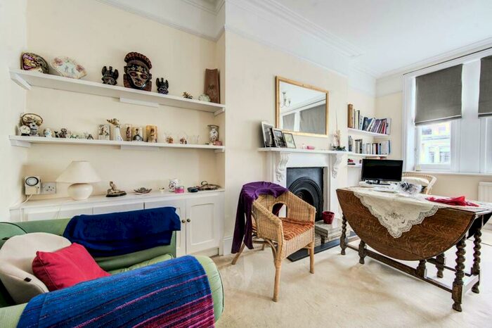 1 Bedroom Flat To Rent In Earls Court, Earls Court, London, SW10