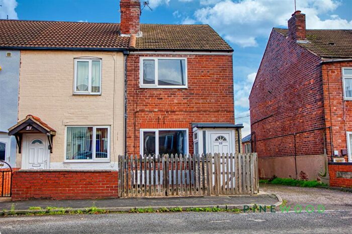 3 Bedroom End Of Terrace House For Sale In Duke Street, Creswell, Worksop, S80