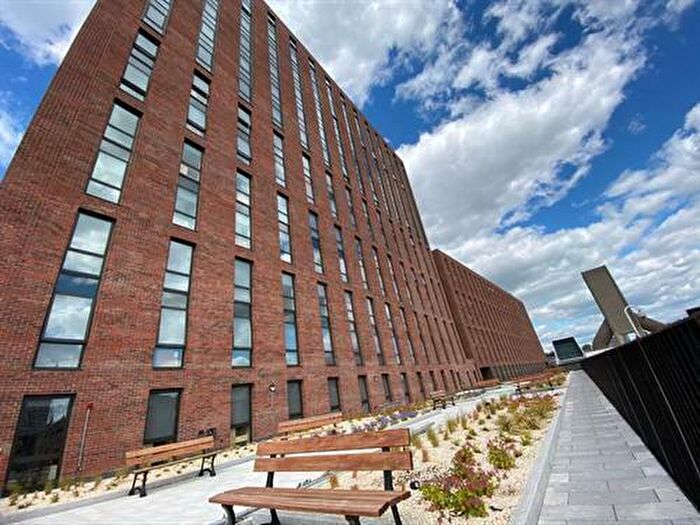 2 Bedroom Apartment To Rent In Jesse Hartley Way, Liverpool, L3