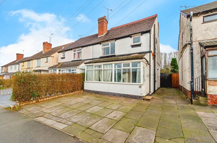 3 Bedroom Semi-detached House For Sale In Hill Street, Hednesford, Cannock, WS12