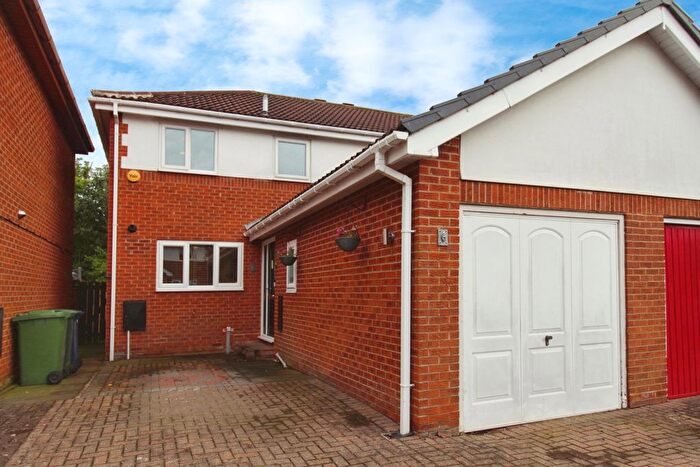 3 Bedroom Semi-Detached House For Sale In Valley Green, Crawcrook, Ryton, NE40