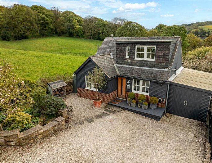 3 Bedroom Detached House For Sale In Moorlawn Avenue, Holymoorside, S42