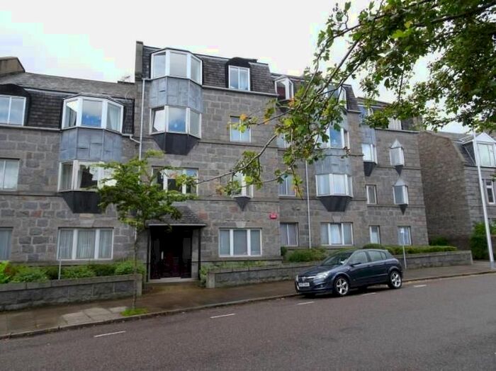 2 Bedroom Flat To Rent In Whitehall Road, Aberdeen, AB25
