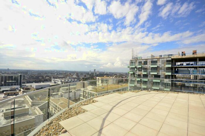 2 Bedroom Flat To Rent In Ability Place, Canary Wharf, London, E14