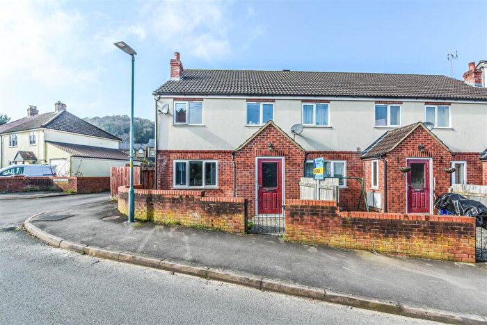 3 Bedroom End Of Terrace House For Sale In Rosebery Road, Dursley, GL11