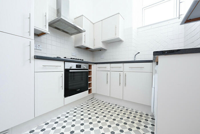 2 Bedroom Flat To Rent In Margaret Street, Greenock, PA16