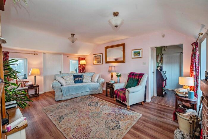 3 Bedroom Detached Bungalow For Sale In Beach Road, Hemsby, Great Yarmouth, NR29