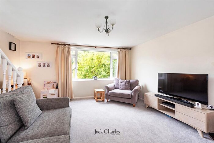 4 Bedroom Terraced House For Sale In Dernier Road, Tonbridge, TN10