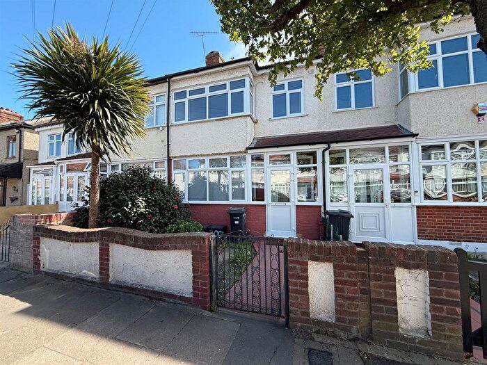 3 Bedroom Property To Rent In Mortlake Road, Ilford, IG1