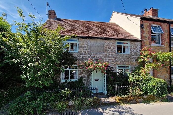 2 Bedroom Semi-Detached House For Sale In Bradpole, DT6