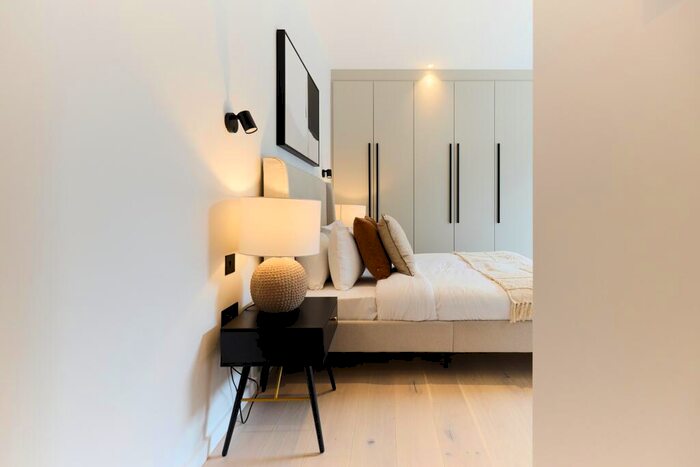 2 Bedroom Apartment For Sale In The Royal Majestic Apartments - Brondesbury, NW2