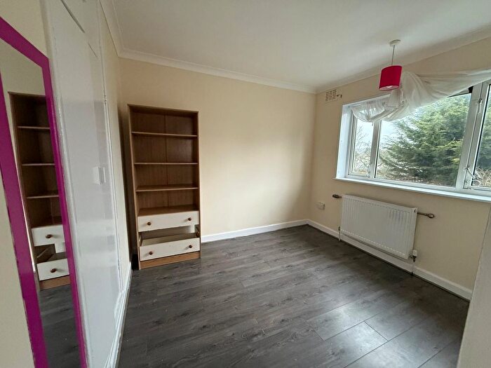 2 Bedroom Terraced House To Rent In Burrow Road, Chigwell, IG7