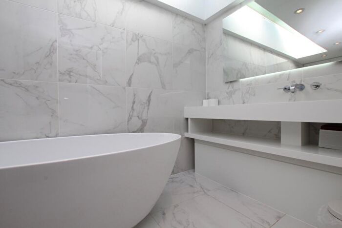 2 Bedroom Apartment To Rent In Westfield Place - Clifton Village, BS8