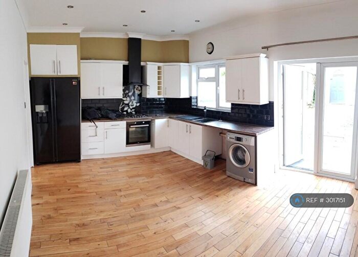 3 Bedroom Terraced House To Rent In Derrick Road, Bristol, BS15