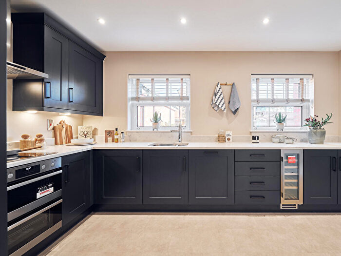 4 Bedroom Detached House For Sale In Victoria Road, Warminster, BA12