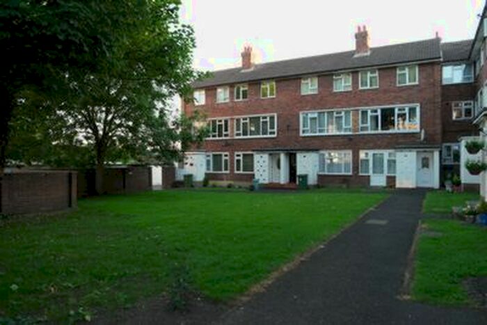 2 Bedroom Maisonette To Rent In Milton House, Bexley Lane, Crayford, DA1