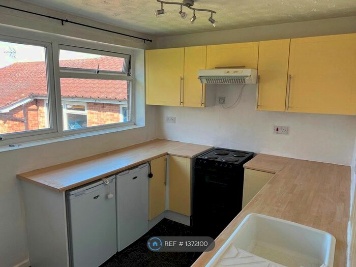2 Bedroom Flat To Rent In Grantham Court, Colchester, CO1