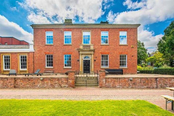 4 Bedroom Flat To Rent In Porter Brook View, Sheffield, S11