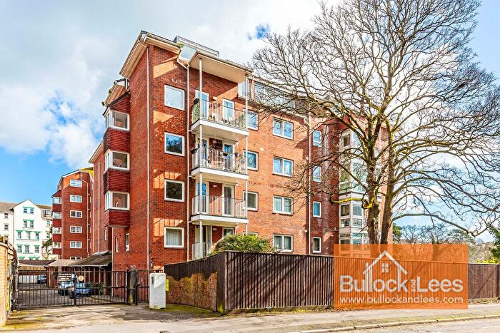 2 Bedroom Flat For Sale In Christchurch Road, Bournemouth, BH1
