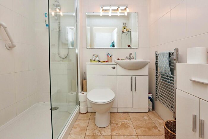 1 Bedroom Flat For Sale In River View Road, Southampton, Hampshire, SO18