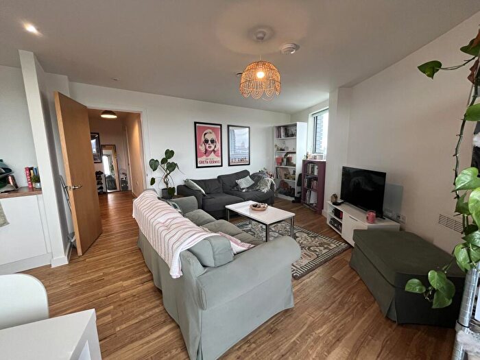 2 Bedroom Flat To Rent In Block A, Trafford Waters, Pomona Strand, Manchester, M16