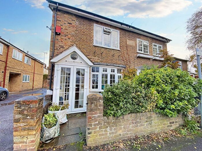 3 Bedroom Semi-Detached House To Rent In Rockingham Parade, Uxbridge, UB8