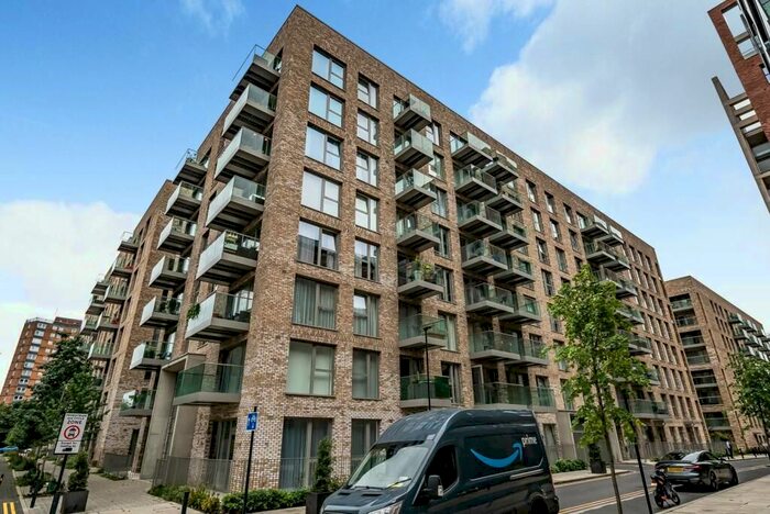 2 Bedroom Flat To Rent In Chamberlain Court, Ironworks Way, London, E13