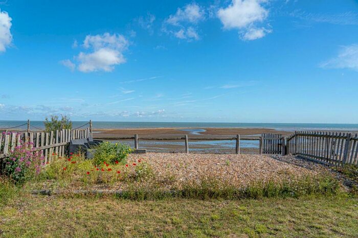 2 Bedroom Detached Bungalow To Rent In Faversham Road, Seasalter, CT5