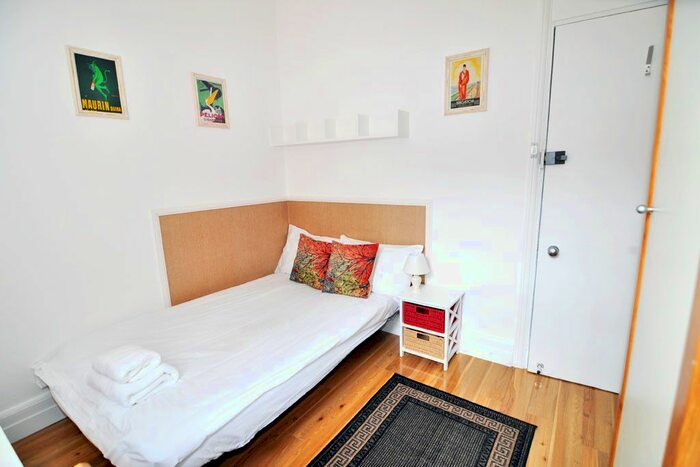 Studio To Rent In Fulham Palace Road, London, W6