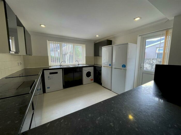 8 Bedroom Terraced House To Rent In Woodville Road, Cardiff, CF24