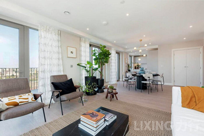 2 Bedroom Apartment For Sale In Queen's Cross, Custom House, E16