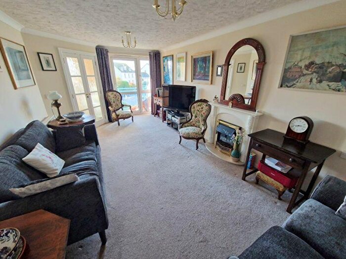 1 Bedroom Flat For Sale In Rolle Road, Exmouth, EX8
