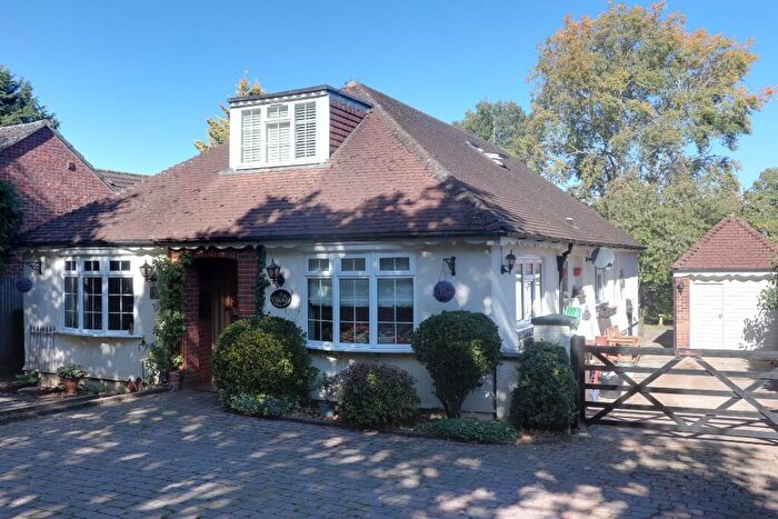 5 Bedroom Bungalow For Sale In Hertford Road, Stevenage, Hertfordshire, SG2