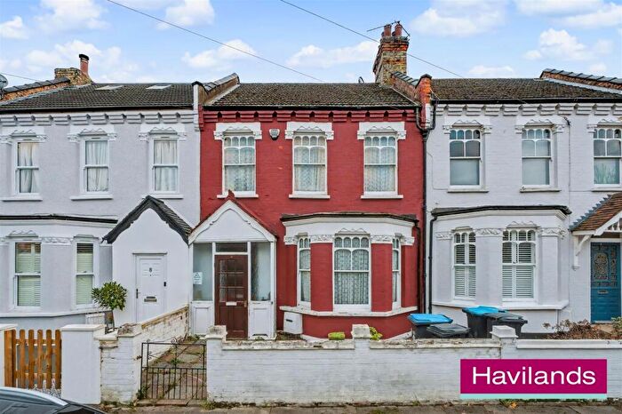 3 Bedroom Terraced House For Sale In College Road, London, N21