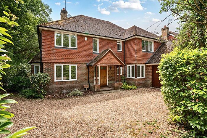 5 Bedroom Detached House For Sale In The Avenue, Rowledge, Farnham, GU10