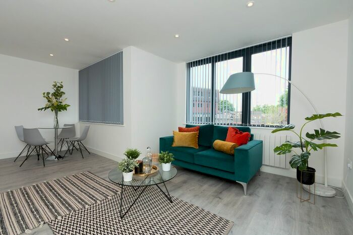 2 Bedroom Flat To Rent In New Street, Basingstoke, RG21