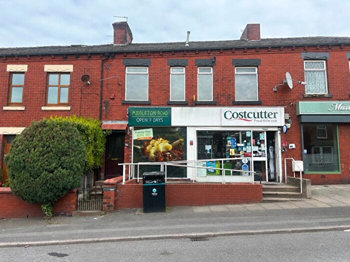 3 Bedroom Apartment For Sale In Middleton Road, Chadderton, Oldham, Greater Manchester, OL9