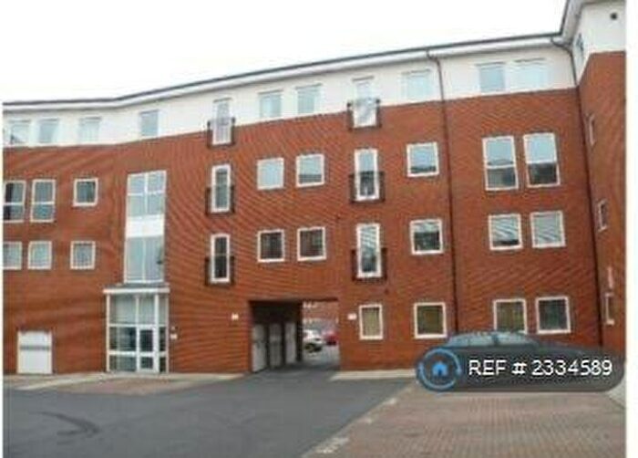 1 Bedroom Flat To Rent In Lundy House, Reading, RG2
