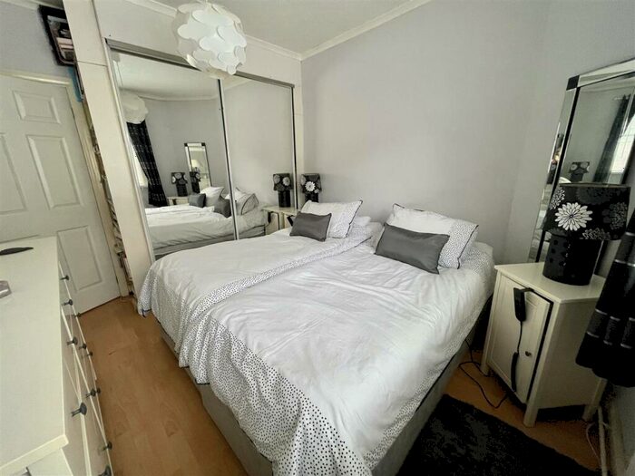 2 Bedroom Detached Bungalow For Sale In Wernddu Road, Ammanford, SA18