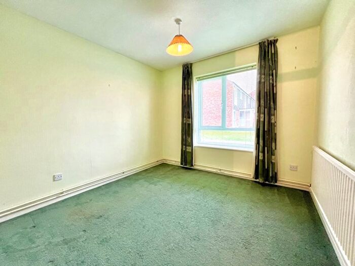 2 Bedroom Bungalow For Sale In Barleyfield Way, Houghton Regis, Dunstable, LU5