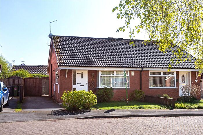 2 Bedroom Bungalow For Sale In Kitemere Place, York, North Yorkshire, YO24
