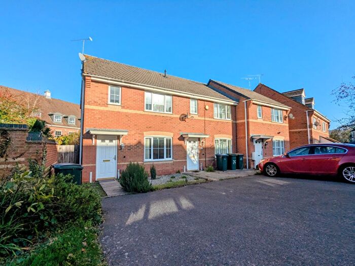 3 Bedroom Semi Detached House To Rent In Gillquart Way, Coventry, CV1