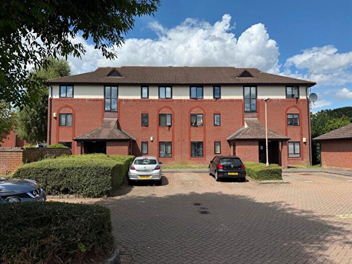 1 Bedroom Apartment For Sale In Barnston Way, Hutton Poplars, Brentwood, CM13