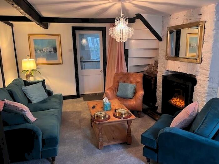 3 Bedroom Terraced House To Rent In St. Marys Square, Milton Street, Brixham, TQ5