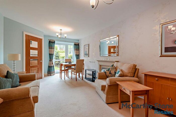 1 Bedroom Apartment For Sale In Victory Court, Beaconsfield Road, Waterlooville, PO7