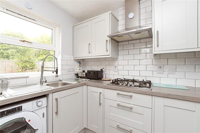 3 Bedroom Detached House For Sale In Cavendish Road, Redhill, Surrey, RH1